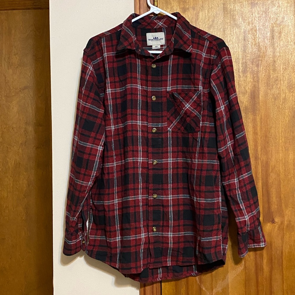 Men’s Northeast Outfitters Plaid shirt